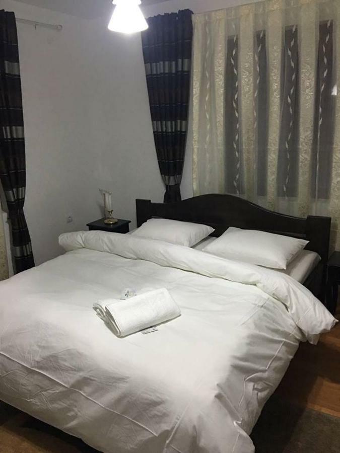 Hotel Pensiunea Medeea Pestis Zewnętrze zdjęcie