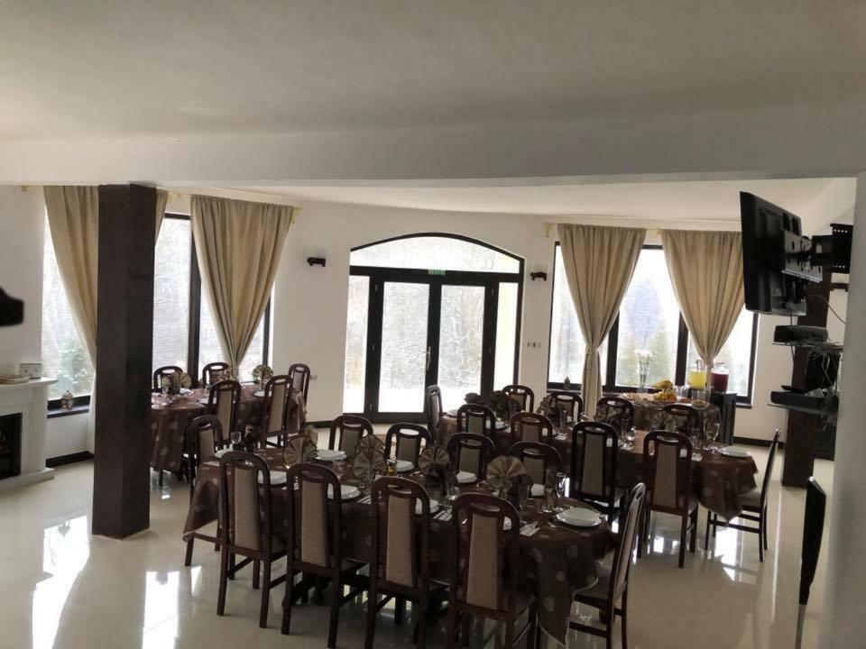 Hotel Pensiunea Medeea Pestis Zewnętrze zdjęcie